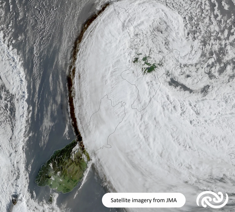 2.8% of New Zealand population outbound in 2 years - but don't blame "them"
