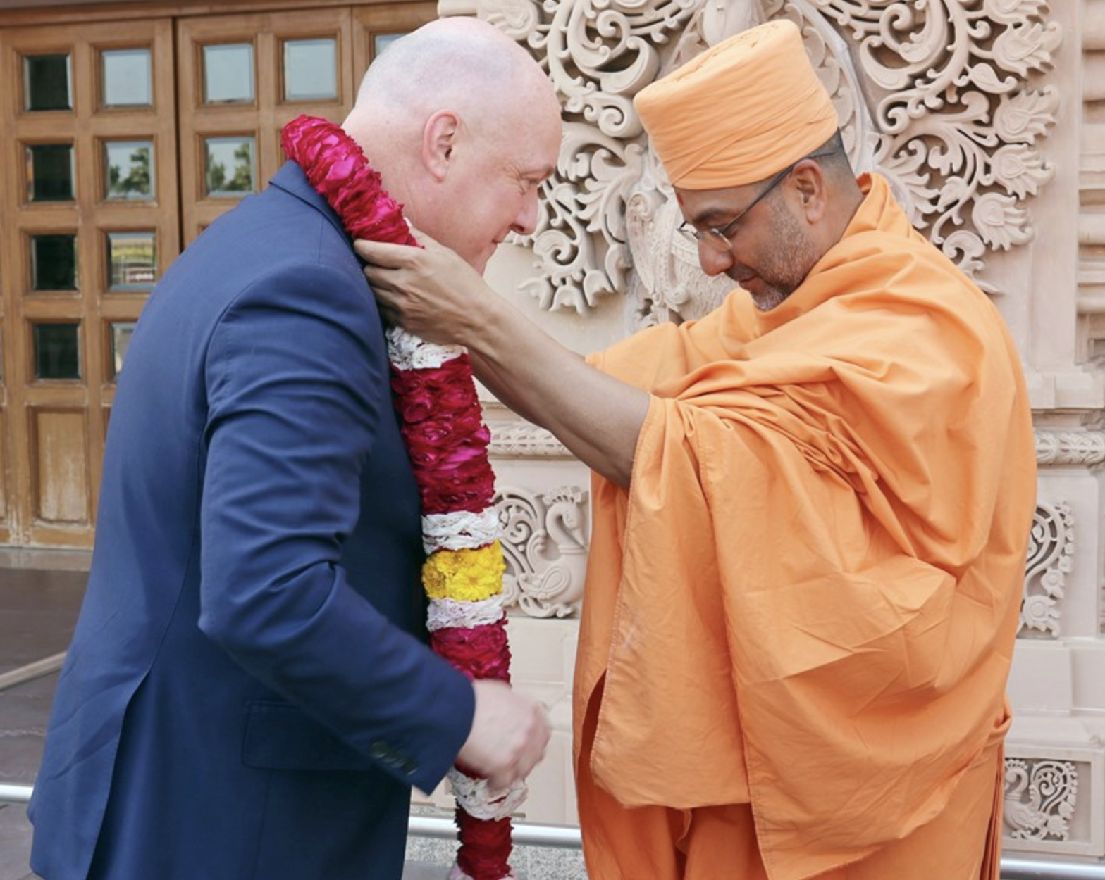 2 Nights Before Christmas .. Winston Peters sells more state assets & attacks National